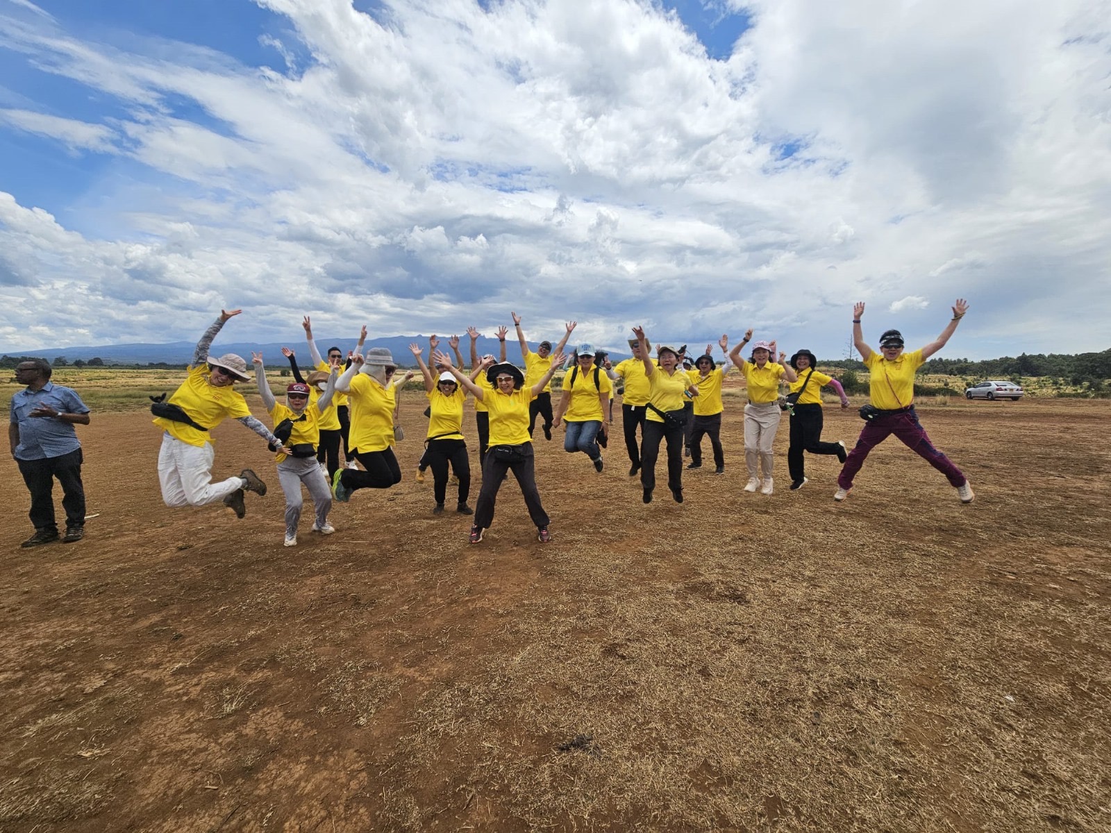 GT with group - Mt Kenya in the bground